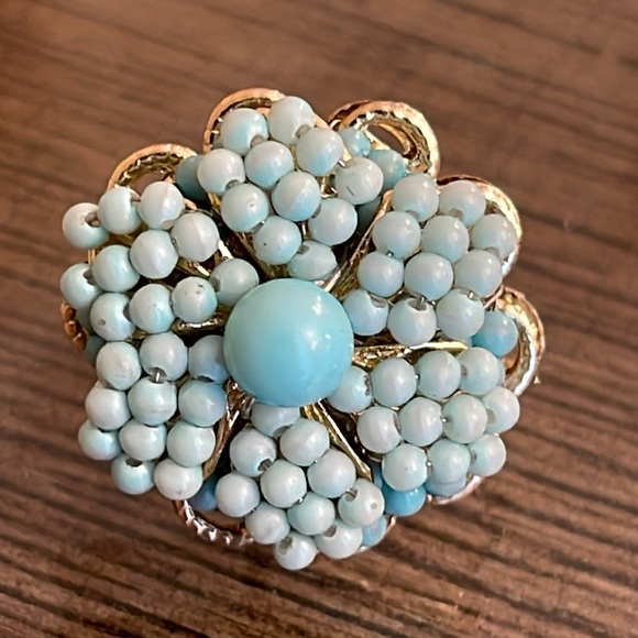 Vintage Japan Blue Flower Seed Bead Screw Back Clip Earrings - Picture 13 of 14